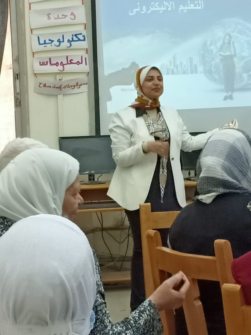 دورة تدريبية عن مهارات للتعليم الإلكتروني للساده اعضاء هيئه التدريس