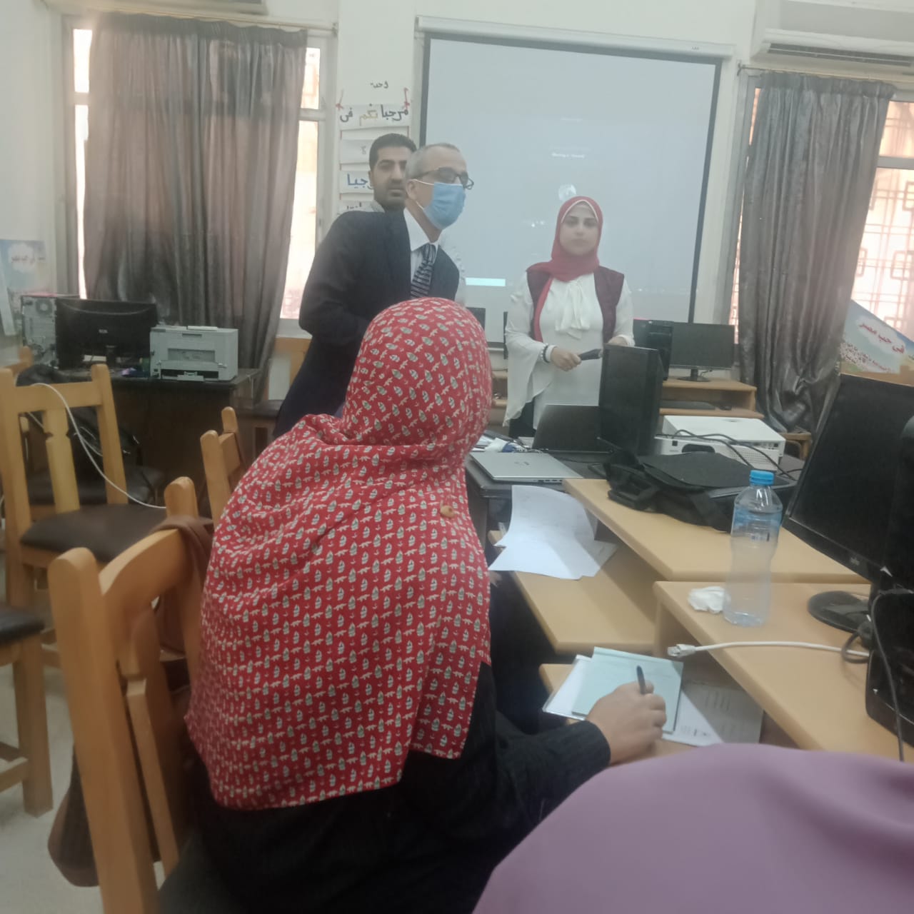 دورة تدريبية لاعضاء الكلية للتدريب على برنامج مايكروسوفت تيمز